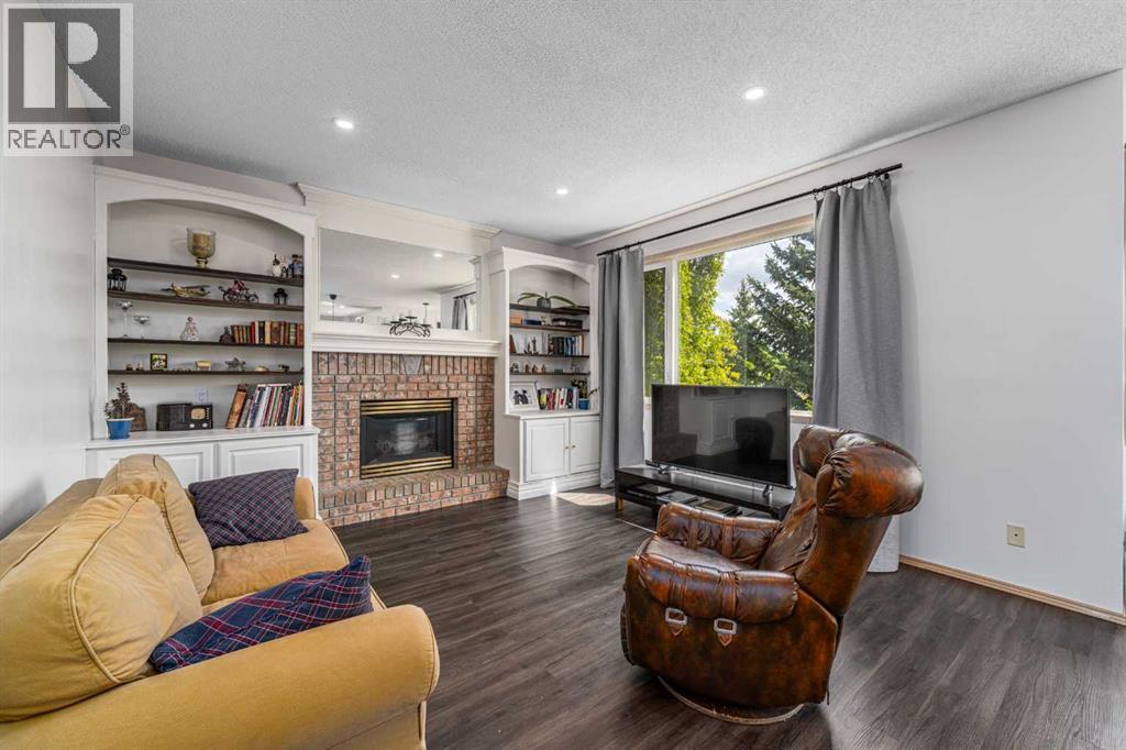 648 Scimitar Bay NW, Calgary, Alberta  T3L 2B2 - Photo 9 - A2304234