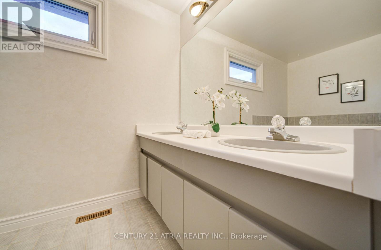 23 - 1724 The Chase, Mississauga, Ontario  L5M 4P2 - Photo 32 - W13032628