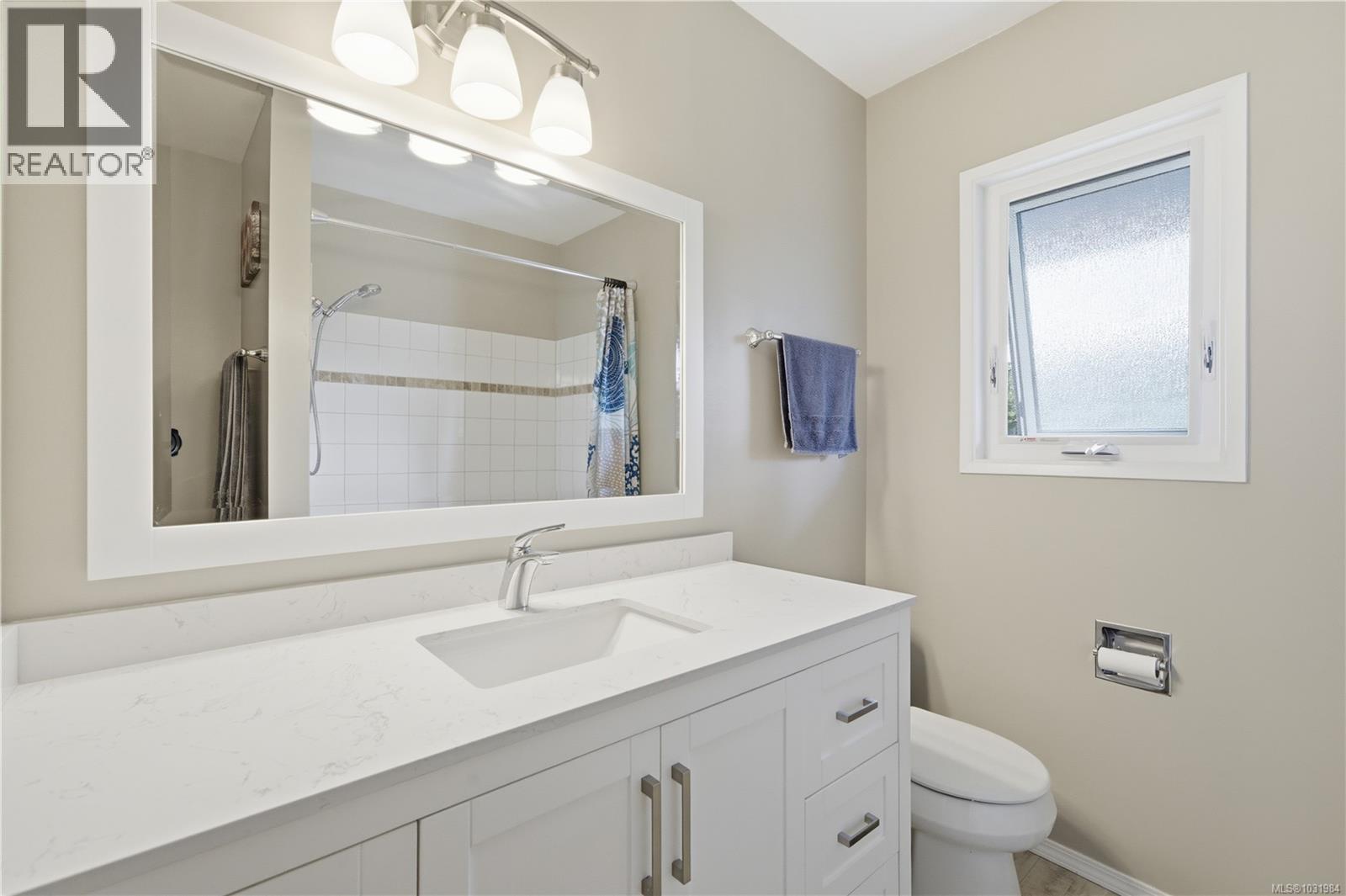 541 Warren Ave, Saanich, British Columbia  V8Z 2J6 - Photo 18 - 1031984