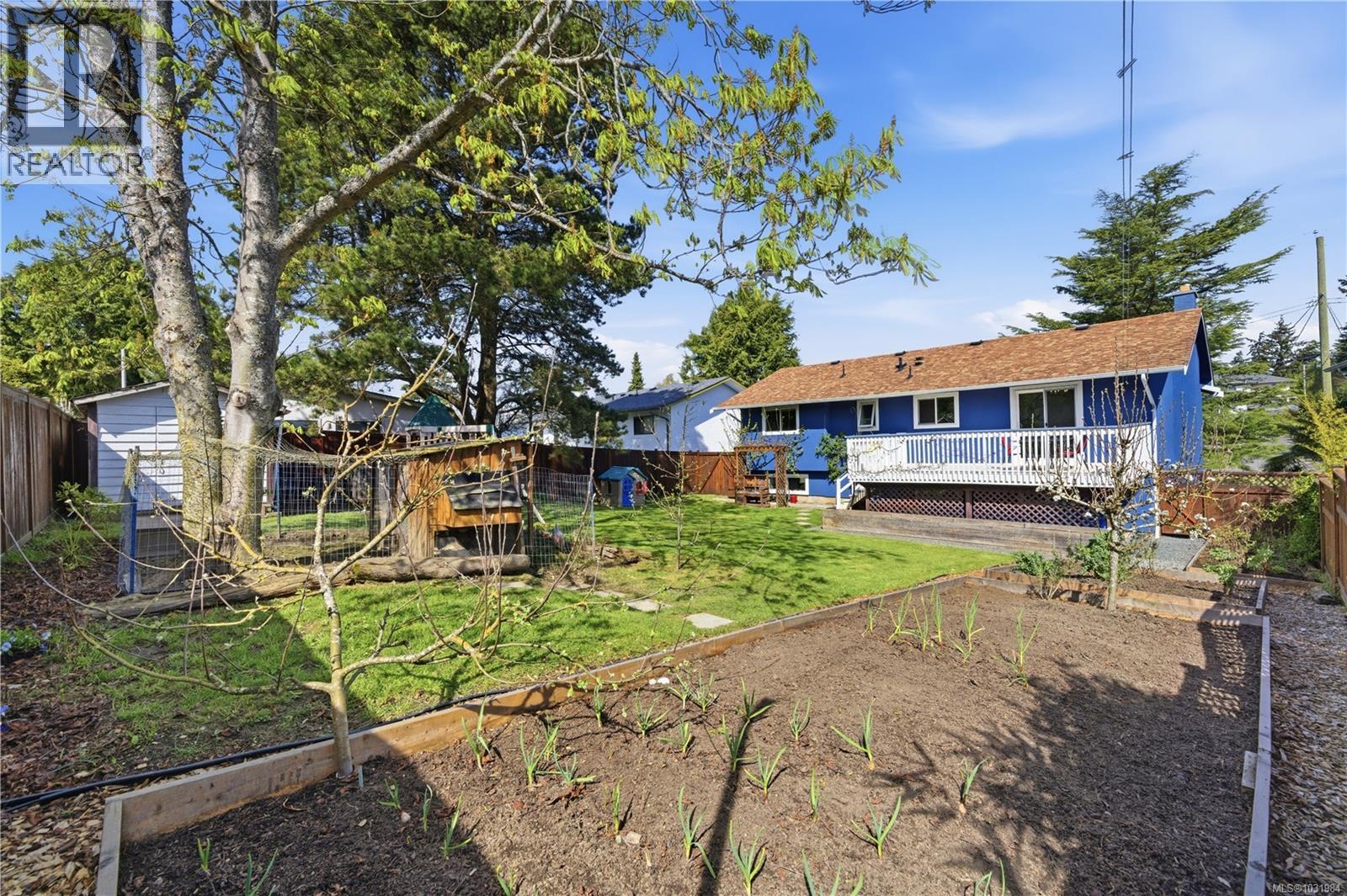 541 Warren Ave, Saanich, British Columbia  V8Z 2J6 - Photo 29 - 1031984