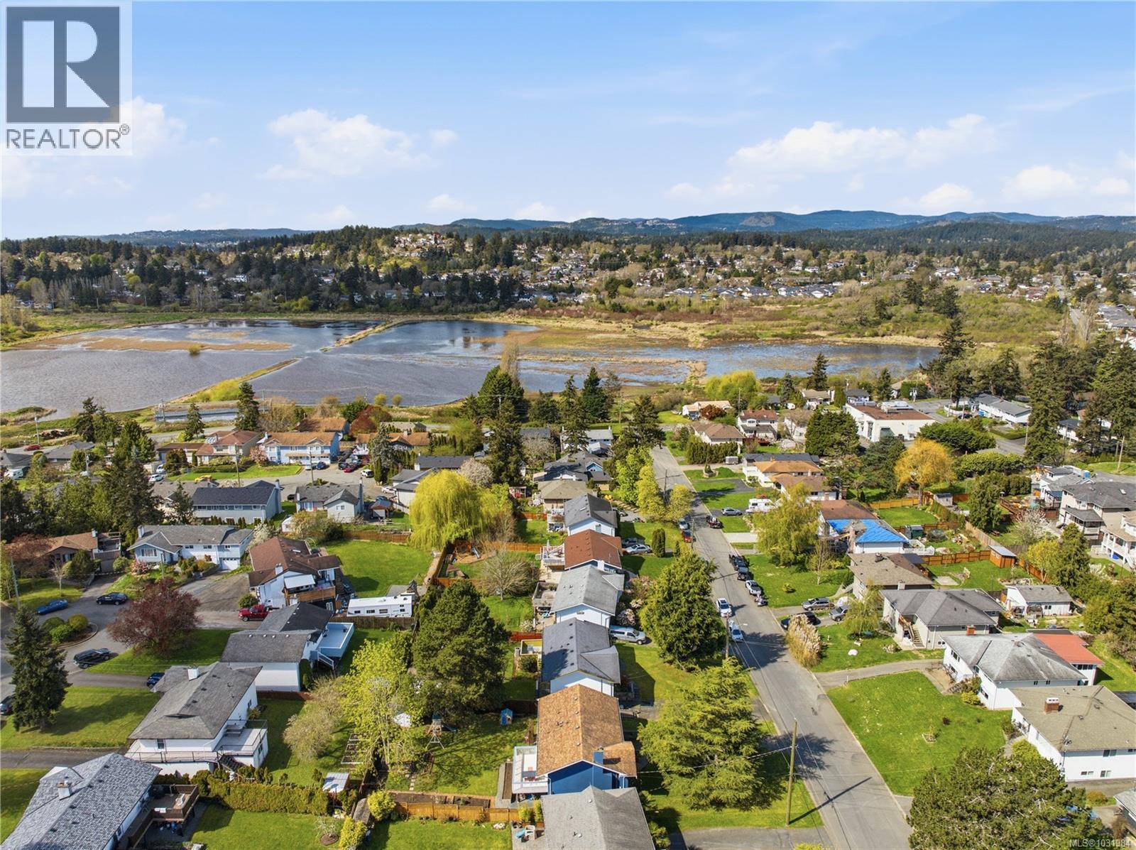 541 Warren Ave, Saanich, British Columbia  V8Z 2J6 - Photo 34 - 1031984