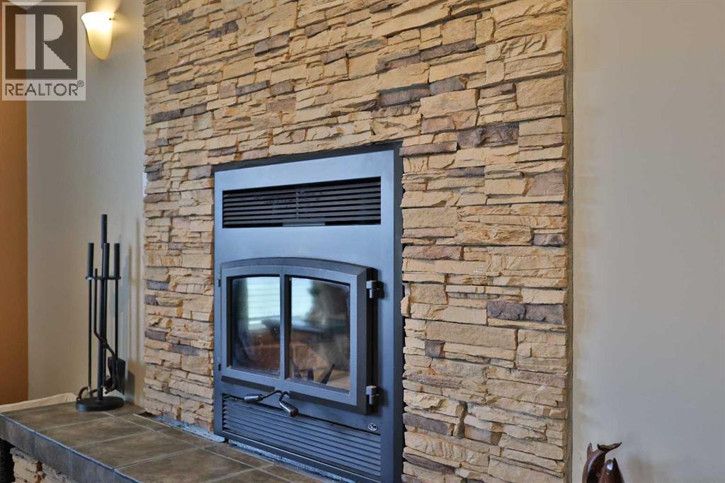 210 S 100 W, Raymond, Alberta  T0K 2S0 - Photo 8 - A2302546