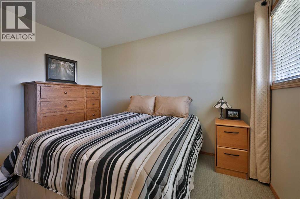 210 S 100 W, Raymond, Alberta  T0K 2S0 - Photo 26 - A2302546