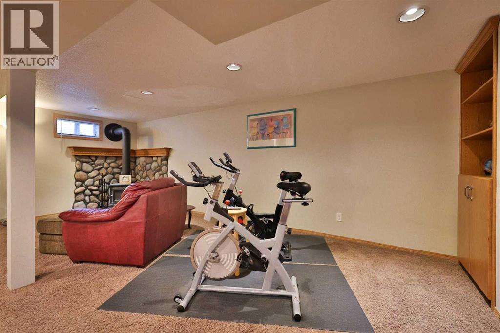 210 S 100 W, Raymond, Alberta  T0K 2S0 - Photo 31 - A2302546