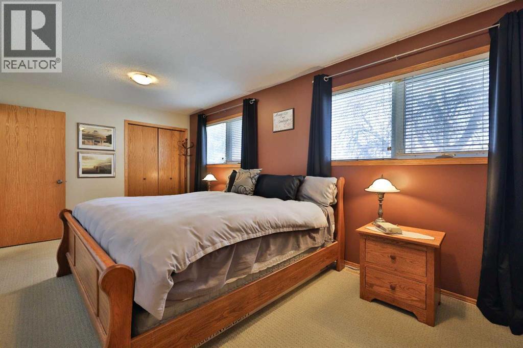 210 S 100 W, Raymond, Alberta  T0K 2S0 - Photo 24 - A2302546