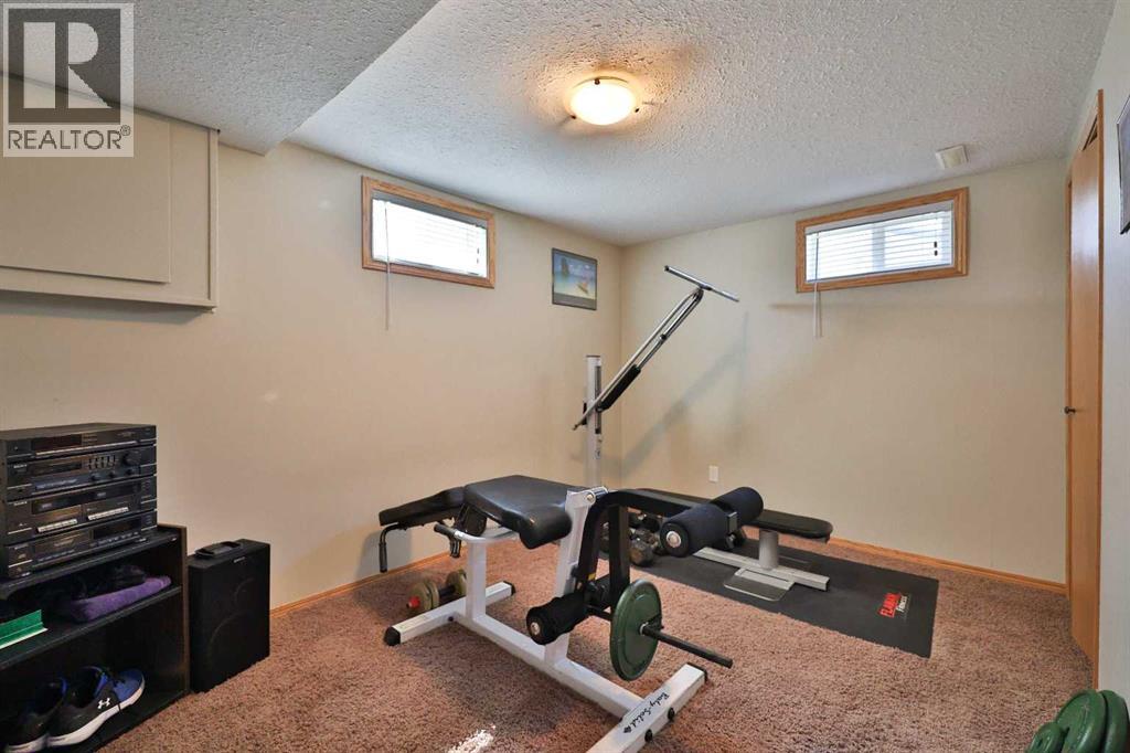 210 S 100 W, Raymond, Alberta  T0K 2S0 - Photo 33 - A2302546