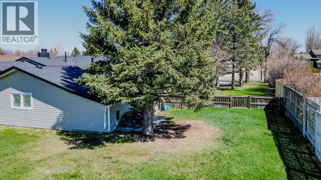 210 S 100 W, Raymond, Alberta  T0K 2S0 - Photo 39 - A2302546