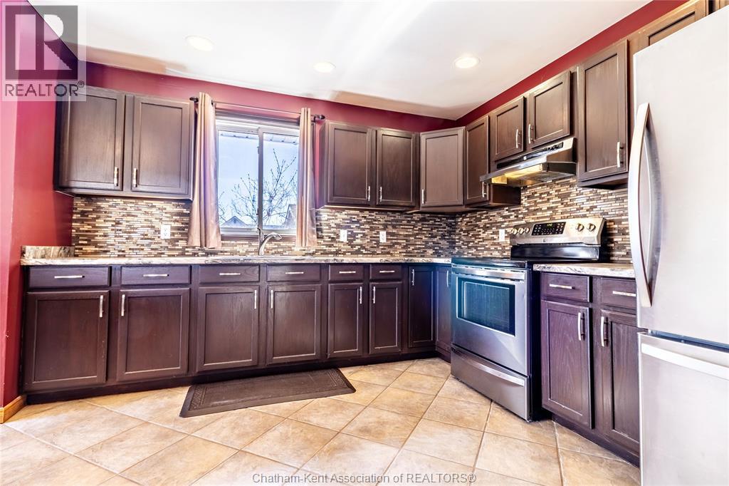 6201 Main Street, Comber, Ontario  N0P 1J0 - Photo 11 - 26008958