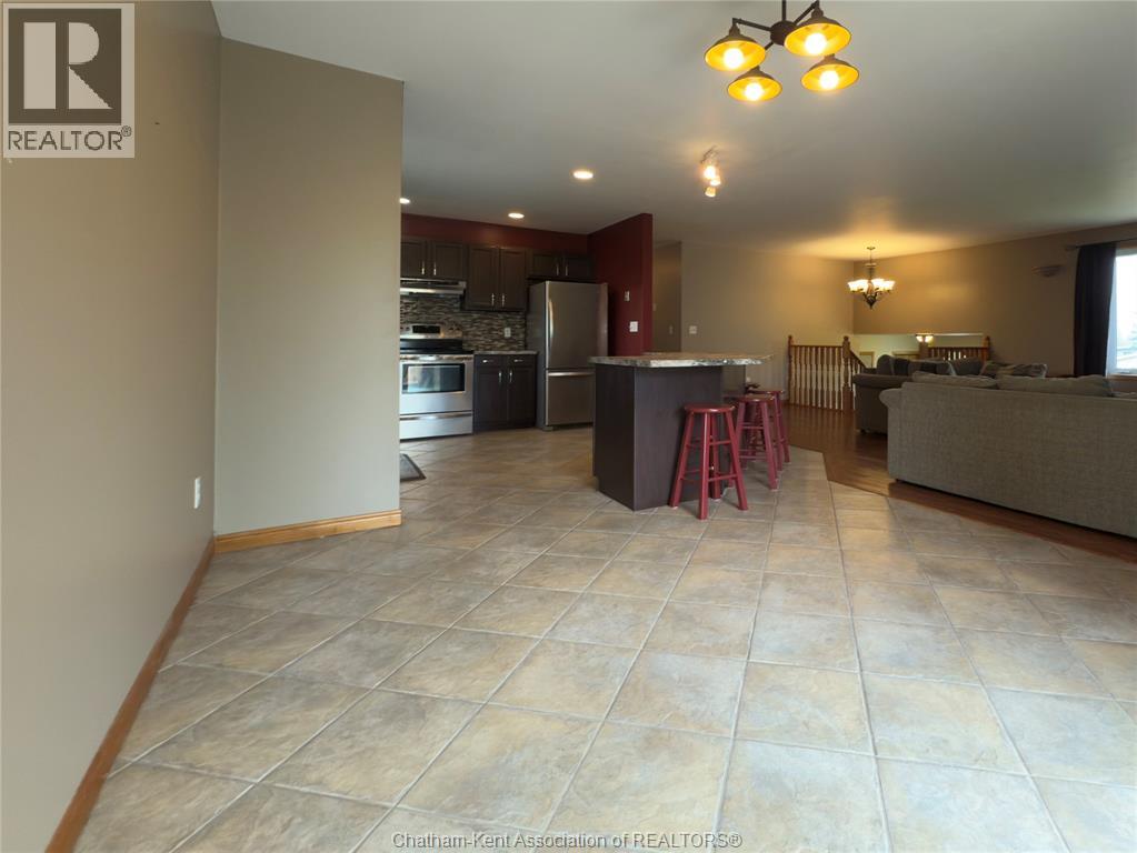 6201 Main Street, Comber, Ontario  N0P 1J0 - Photo 14 - 26008958