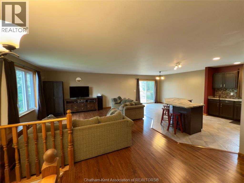 6201 Main Street, Comber, Ontario  N0P 1J0 - Photo 7 - 26008958