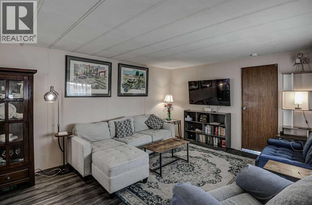 362, 3223 83 Street Nw, Calgary, Alberta  T3B 5N9 - Photo 2 - A2299003