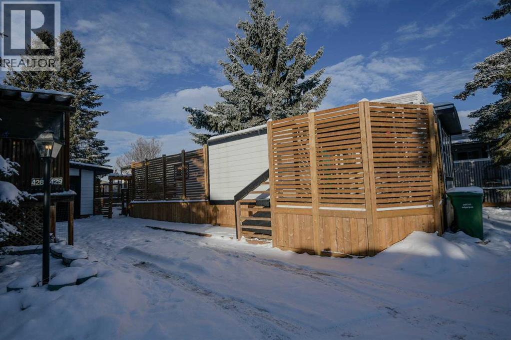 429, 3223 83 Street Nw, Calgary, Alberta  T3B 5P2 - Photo 2 - A2299437