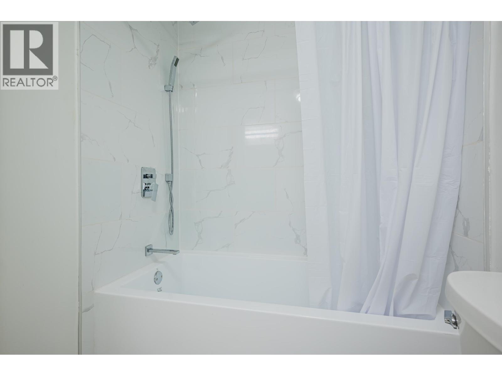 4814 Fernglen Drive, Burnaby, British Columbia  V5G 3V7 - Photo 25 - R3114404