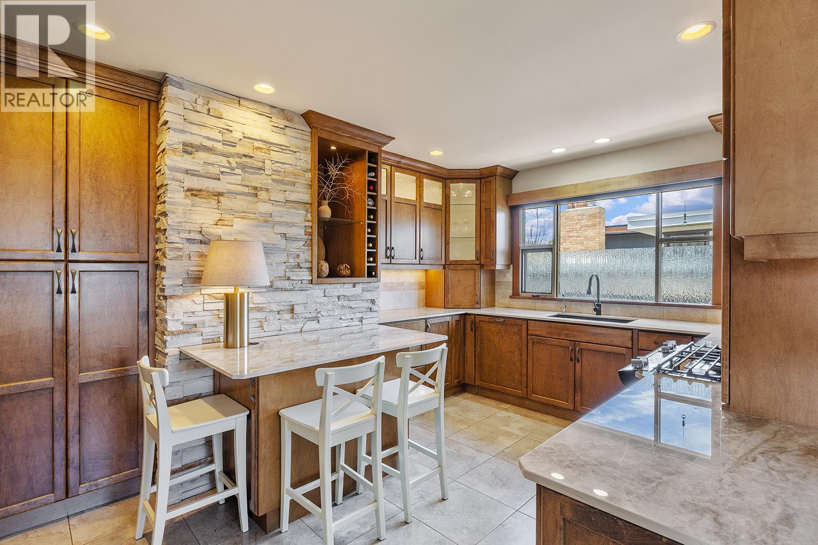 354 Burne Avenue, Kelowna, British Columbia  V1Y 5P1 - Photo 9 - 10383755