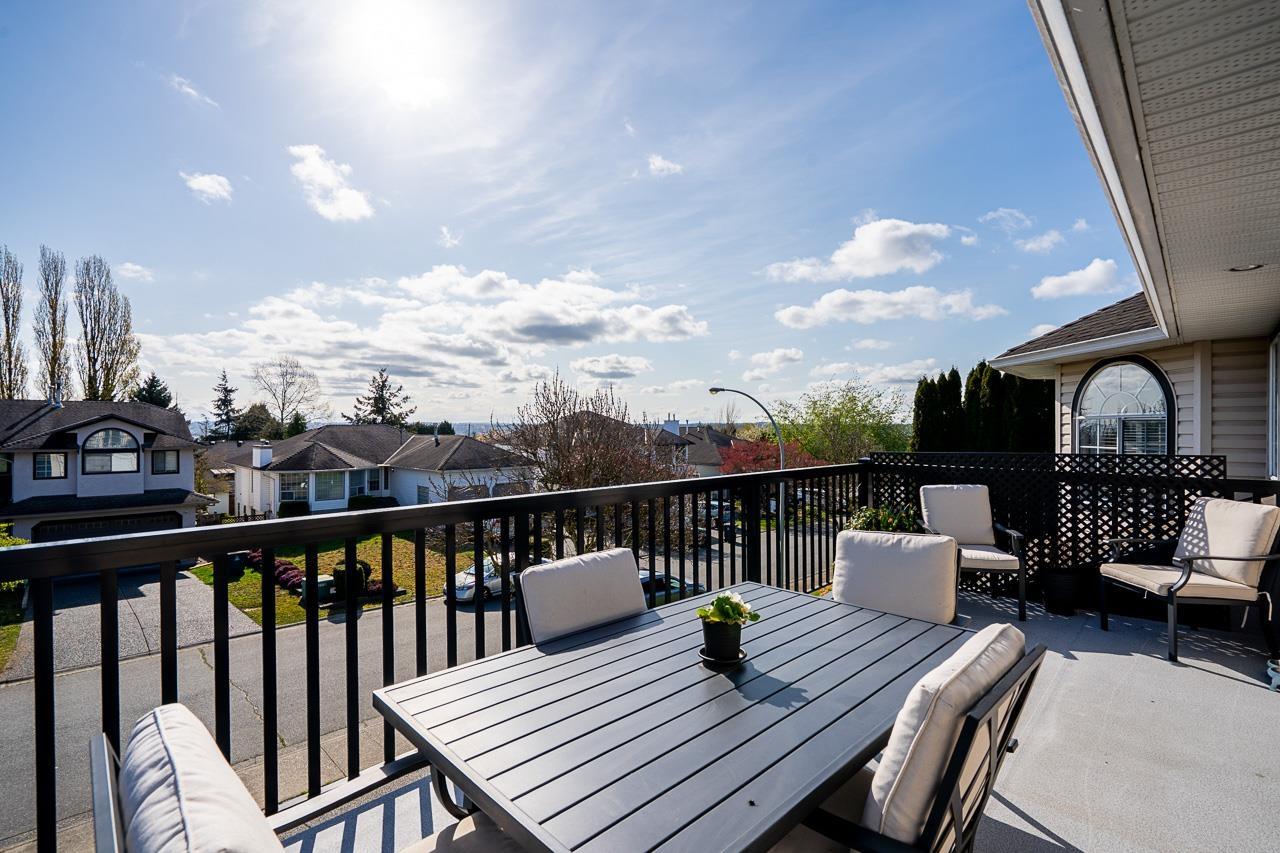 6031 189a Street, Surrey, British Columbia  V3S 8A3 - Photo 9 - R3114463