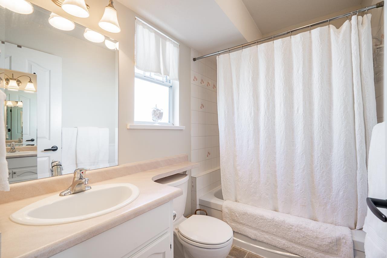 6031 189a Street, Surrey, British Columbia  V3S 8A3 - Photo 13 - R3114463