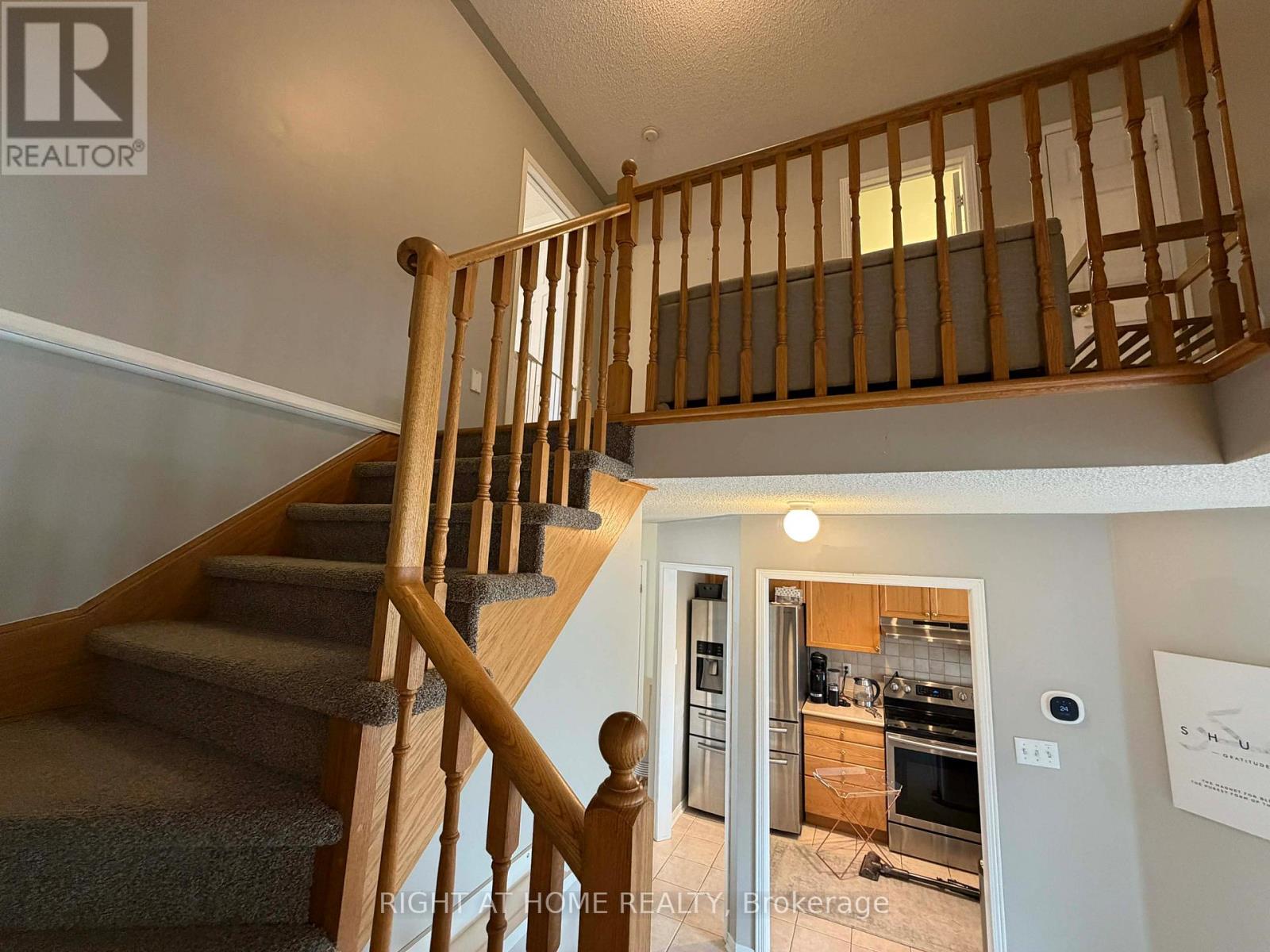 63 Candlebrook Drive S, Whitby, Ontario  L1R 2V6 - Photo 13 - E13032414