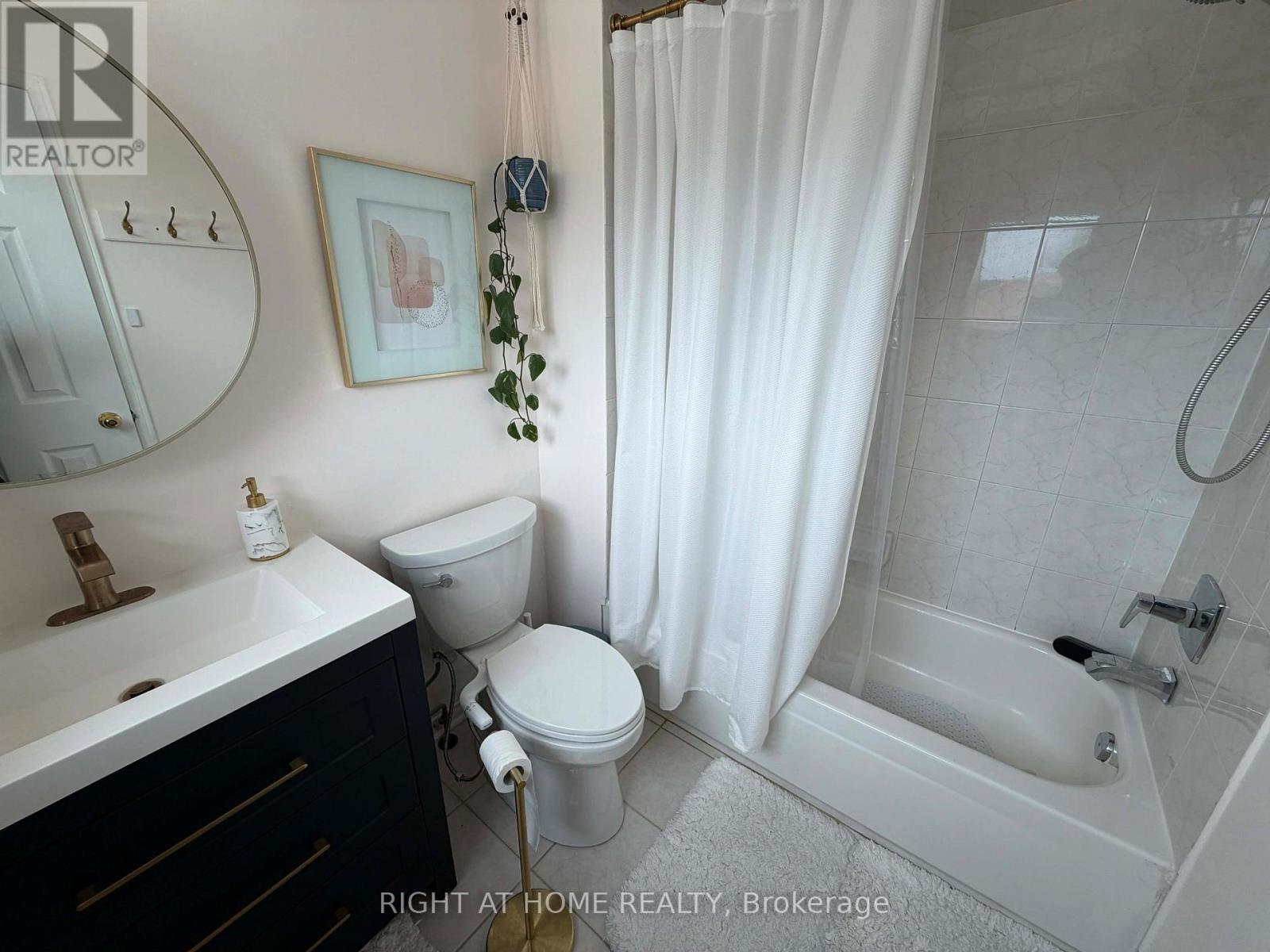 63 Candlebrook Drive S, Whitby, Ontario  L1R 2V6 - Photo 20 - E13032414