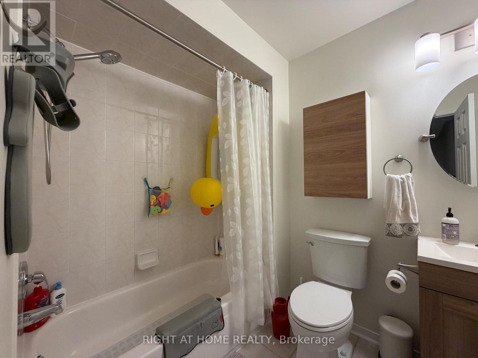 63 Candlebrook Drive S, Whitby, Ontario  L1R 2V6 - Photo 26 - E13032414