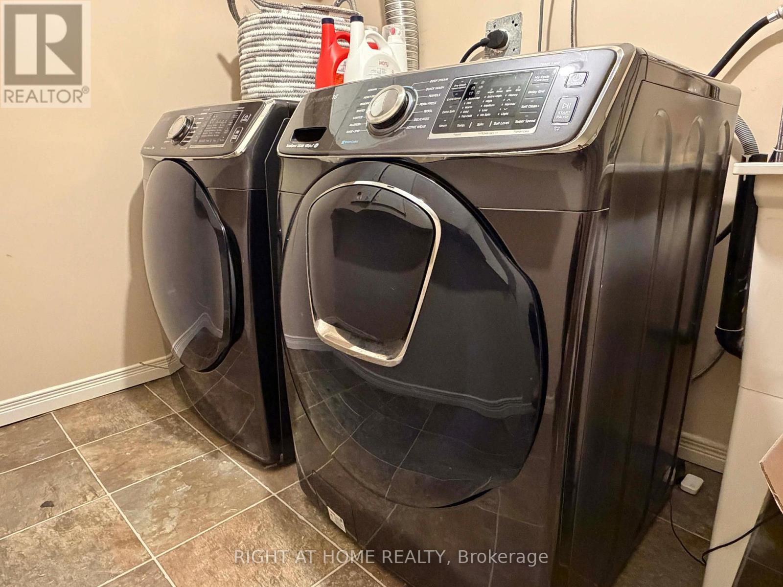 63 Candlebrook Drive S, Whitby, Ontario  L1R 2V6 - Photo 28 - E13032414