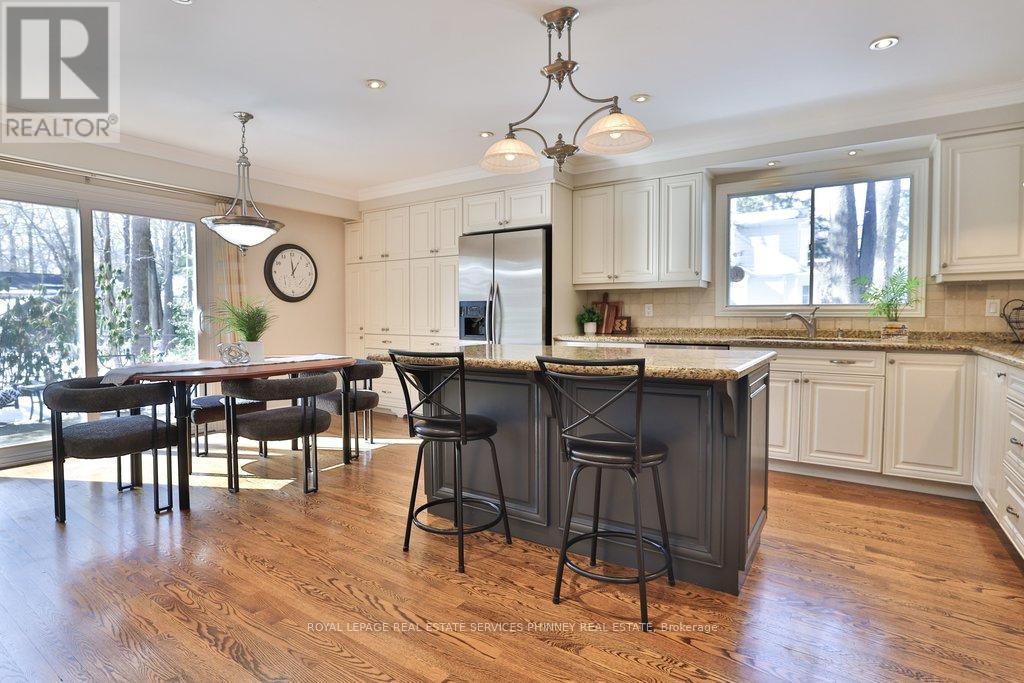 1244 Woodland Avenue, Mississauga, Ontario  L5G 2X9 - Photo 9 - W12820926