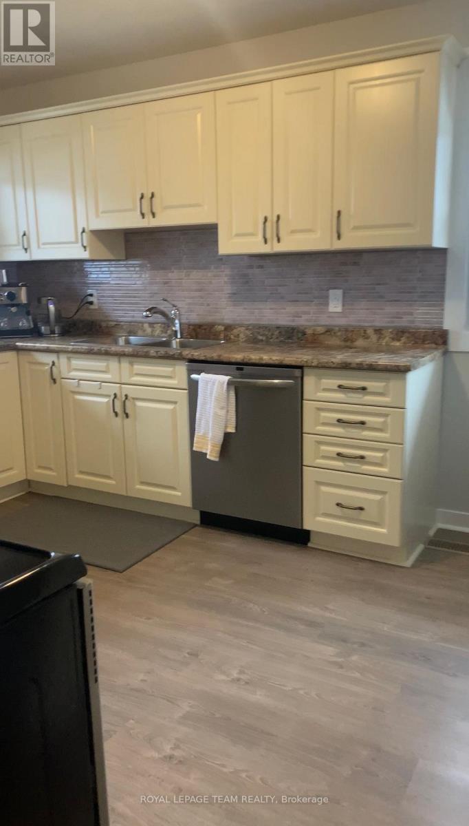 75 Winnifred Street N, Smiths Falls, Ontario  K7A 2N8 - Photo 13 - X13023510