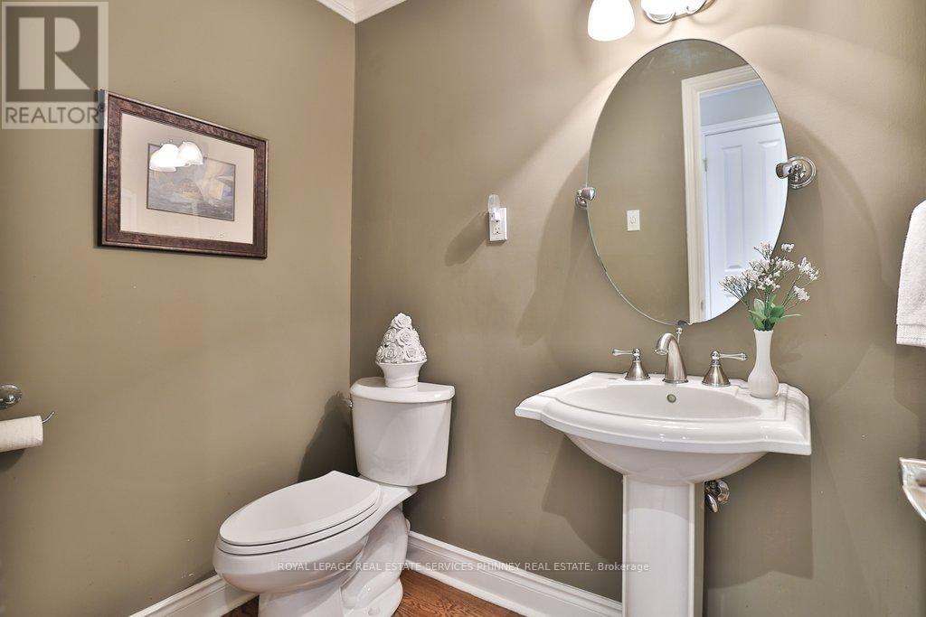 1244 Woodland Avenue, Mississauga, Ontario  L5G 2X9 - Photo 16 - W12820926