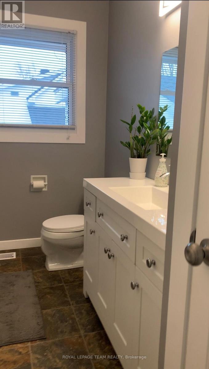 75 Winnifred Street N, Smiths Falls, Ontario  K7A 2N8 - Photo 12 - X13023510