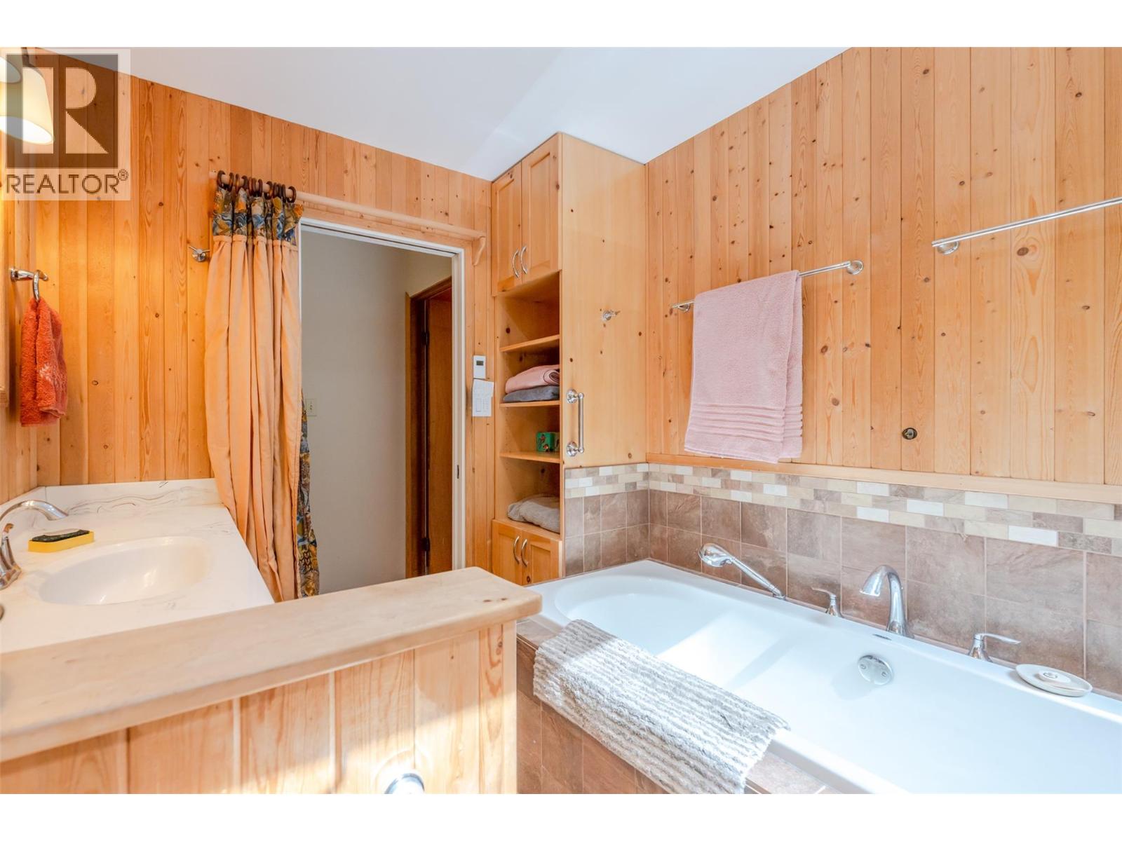 128 Farleigh Lake Road, Penticton, British Columbia  V2A 0E6 - Photo 48 - 10383702