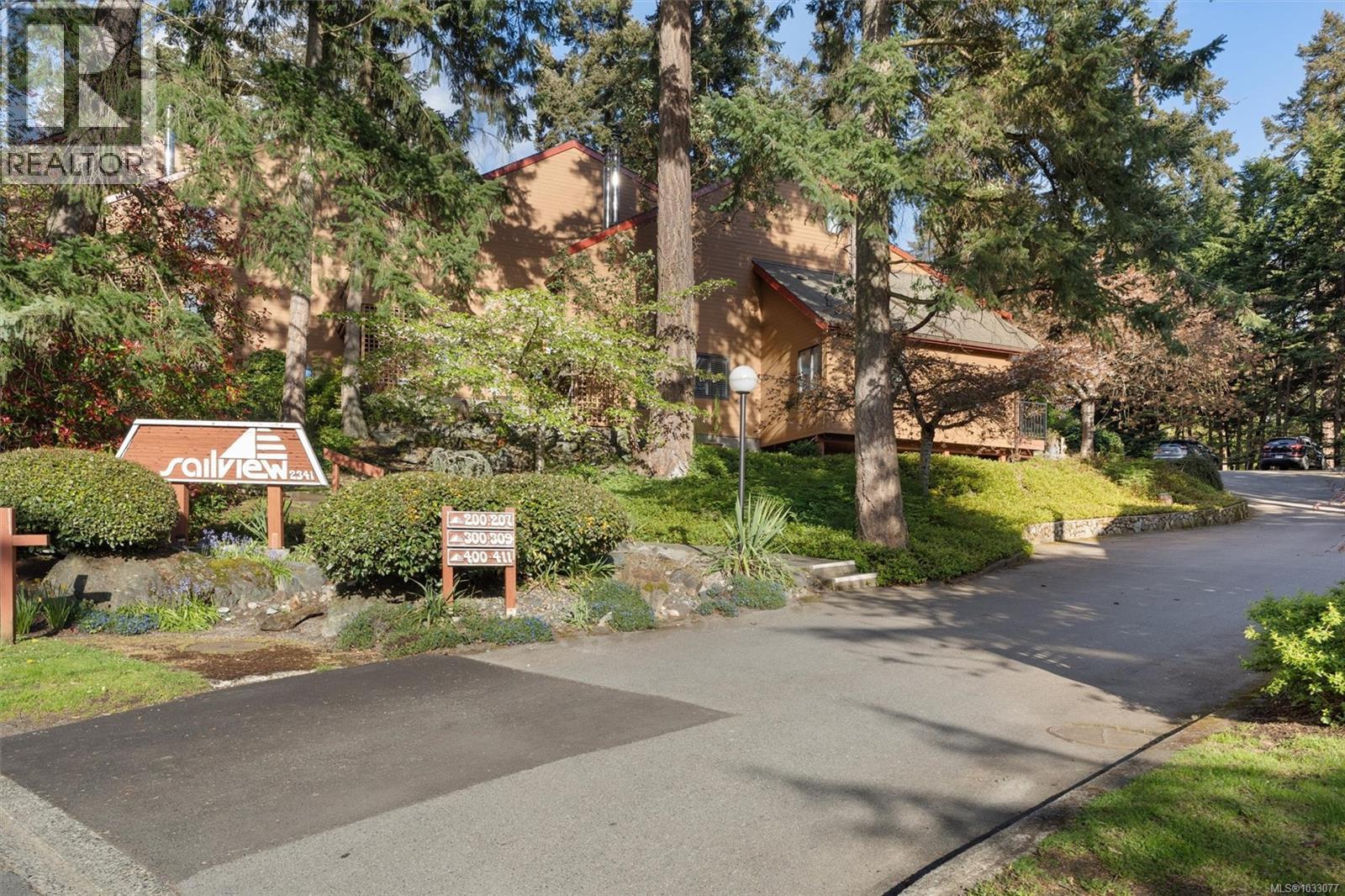 205 2341 Harbour Rd, Sidney, British Columbia  V8L 3X8 - Photo 2 - 1033077