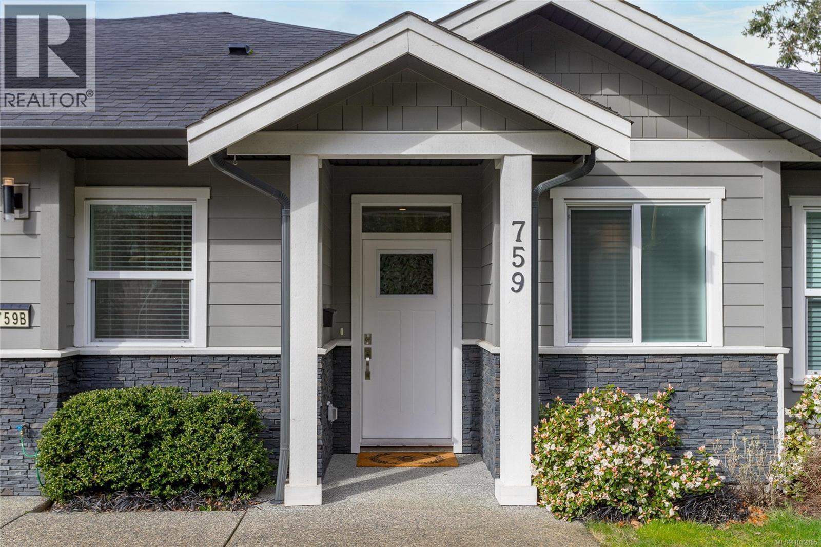 B 759 Cuaulta Cres, Colwood, British Columbia  V9C 3H2 - Photo 2 - 1032865