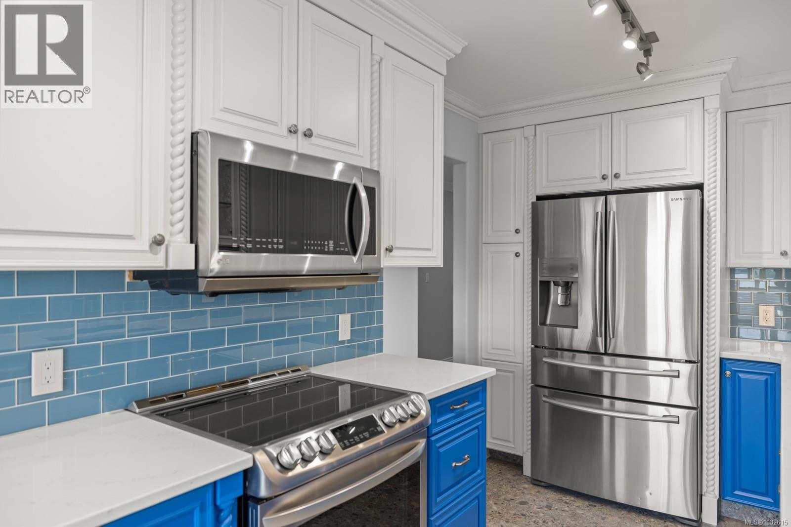 306 75 Songhees Rd, Victoria, British Columbia  V9A 7M5 - Photo 12 - 1032615