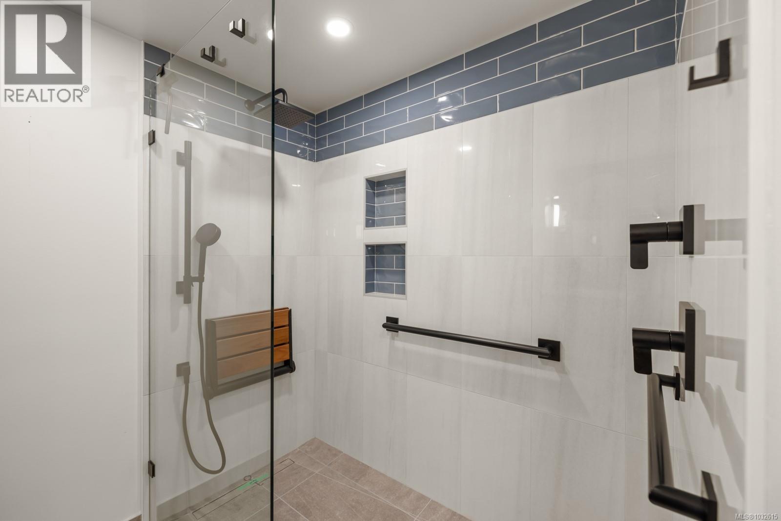 306 75 Songhees Rd, Victoria, British Columbia  V9A 7M5 - Photo 24 - 1032615