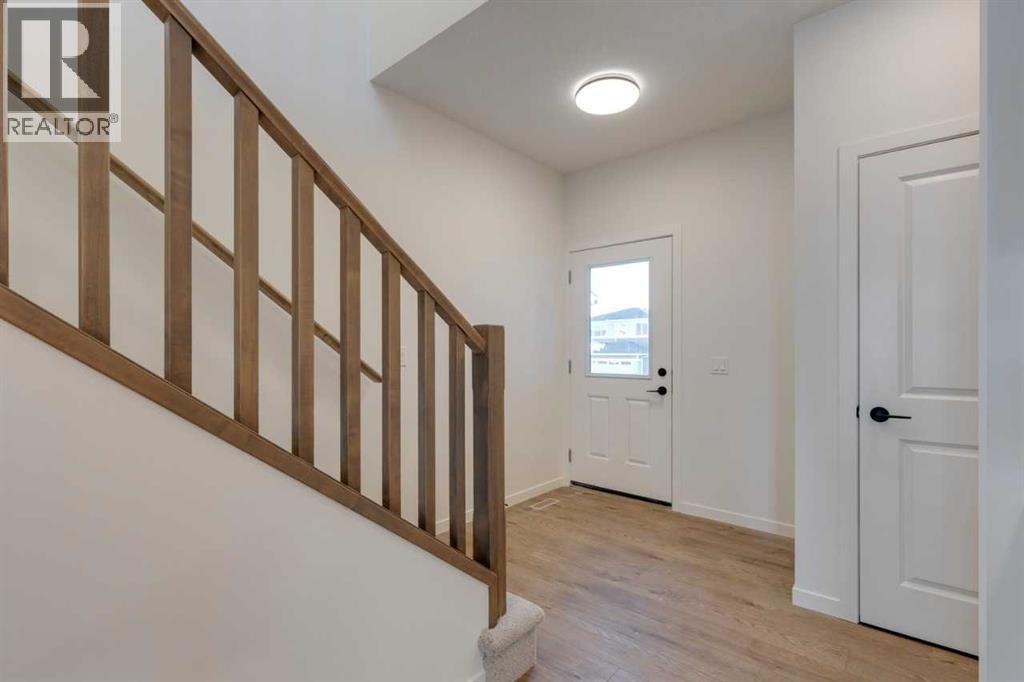 1419 Bayview Crescent SW, Airdrie, Alberta  T4B 3N6 - Photo 5 - A2270739