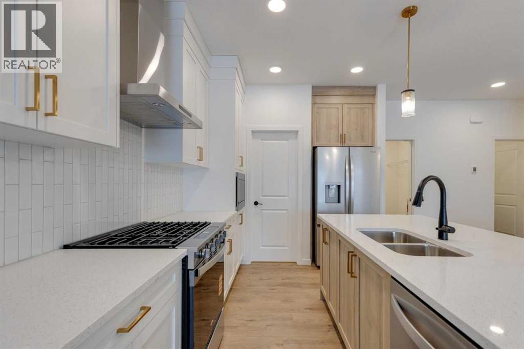 1402 Bayview Crescent SW, Airdrie, Alberta  T4B 5N9 - Photo 13 - A2275452