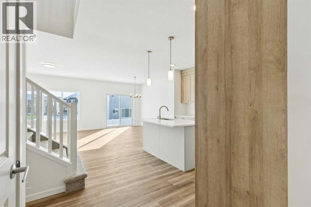 1358 Bayview Crescent SW, Airdrie, Alberta  T4B 5P1 - Photo 6 - A2287892