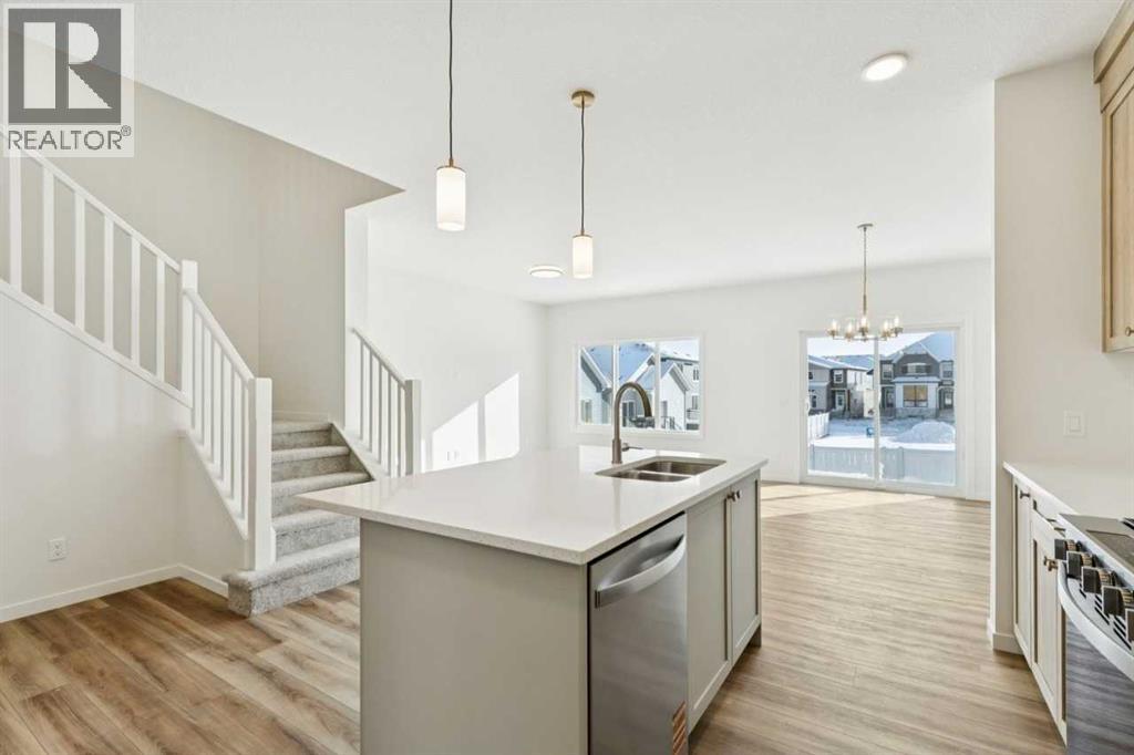 1358 Bayview Crescent SW, Airdrie, Alberta  T4B 5P1 - Photo 9 - A2287892