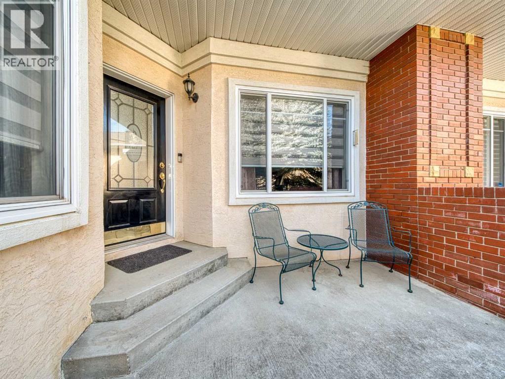 84 Sierra Morena Landing SW, Calgary, Alberta  T3H 4K3 - Photo 2 - A2291279