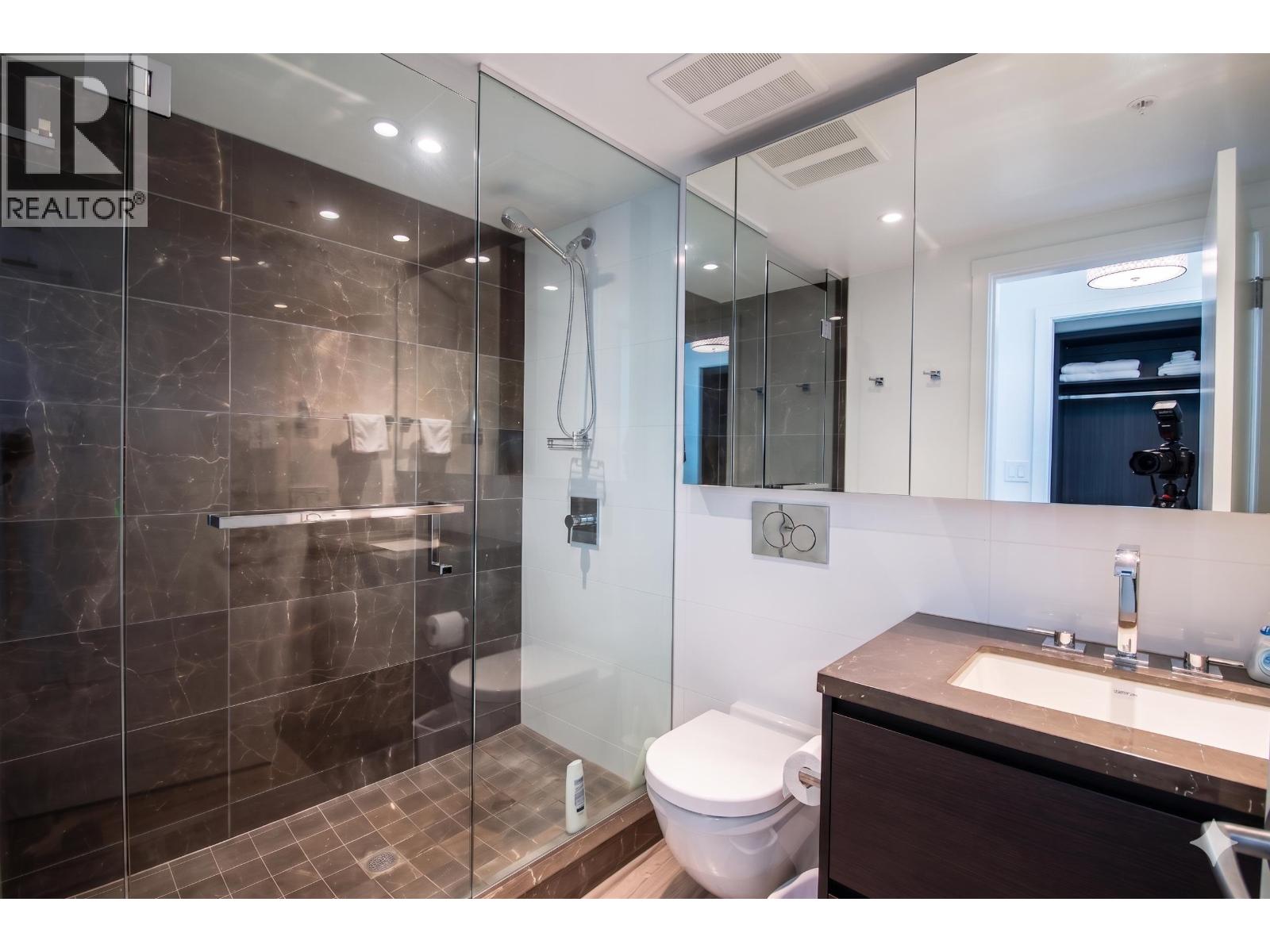 904 1561 W 57th Avenue, Vancouver, British Columbia  V6P 0H5 - Photo 16 - R3114431