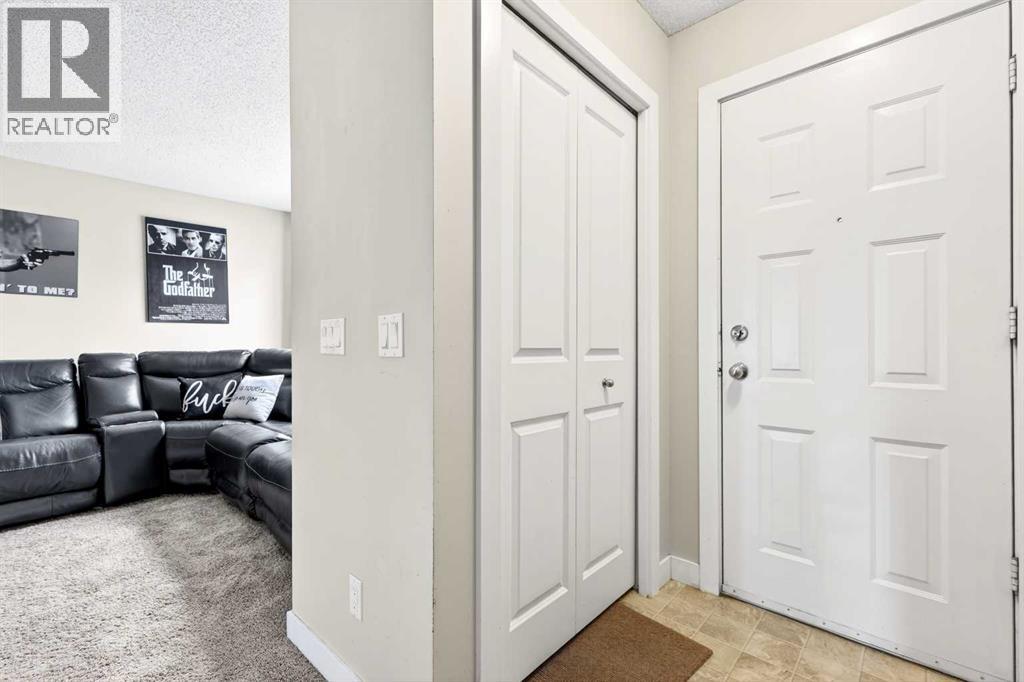 230 Deerpoint Lane SE, Calgary, Alberta  T2J 6M7 - Photo 2 - A2300887