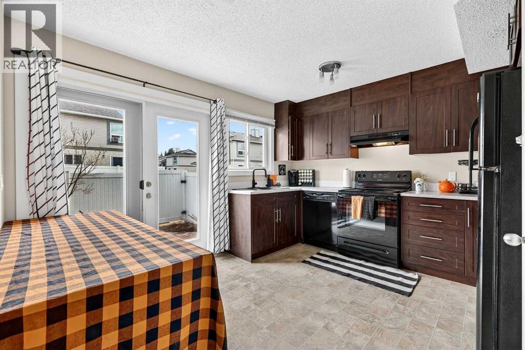 230 Deerpoint Lane SE, Calgary, Alberta  T2J 6M7 - Photo 7 - A2300887