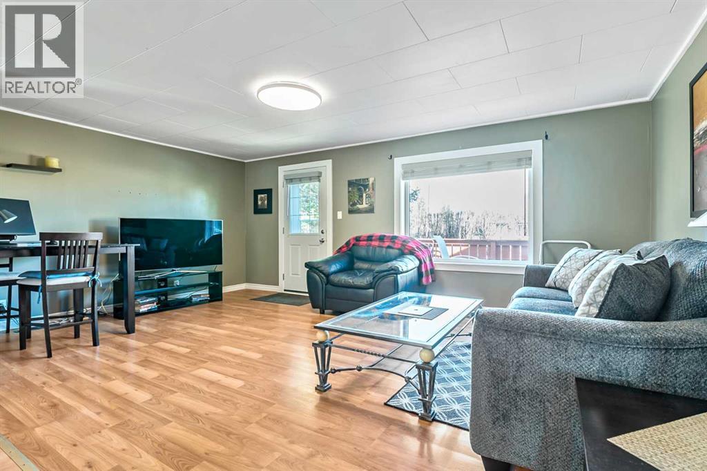 121 2 Avenue Sw, Diamond Valley, Alberta  T0L 0H0 - Photo 8 - A2302186