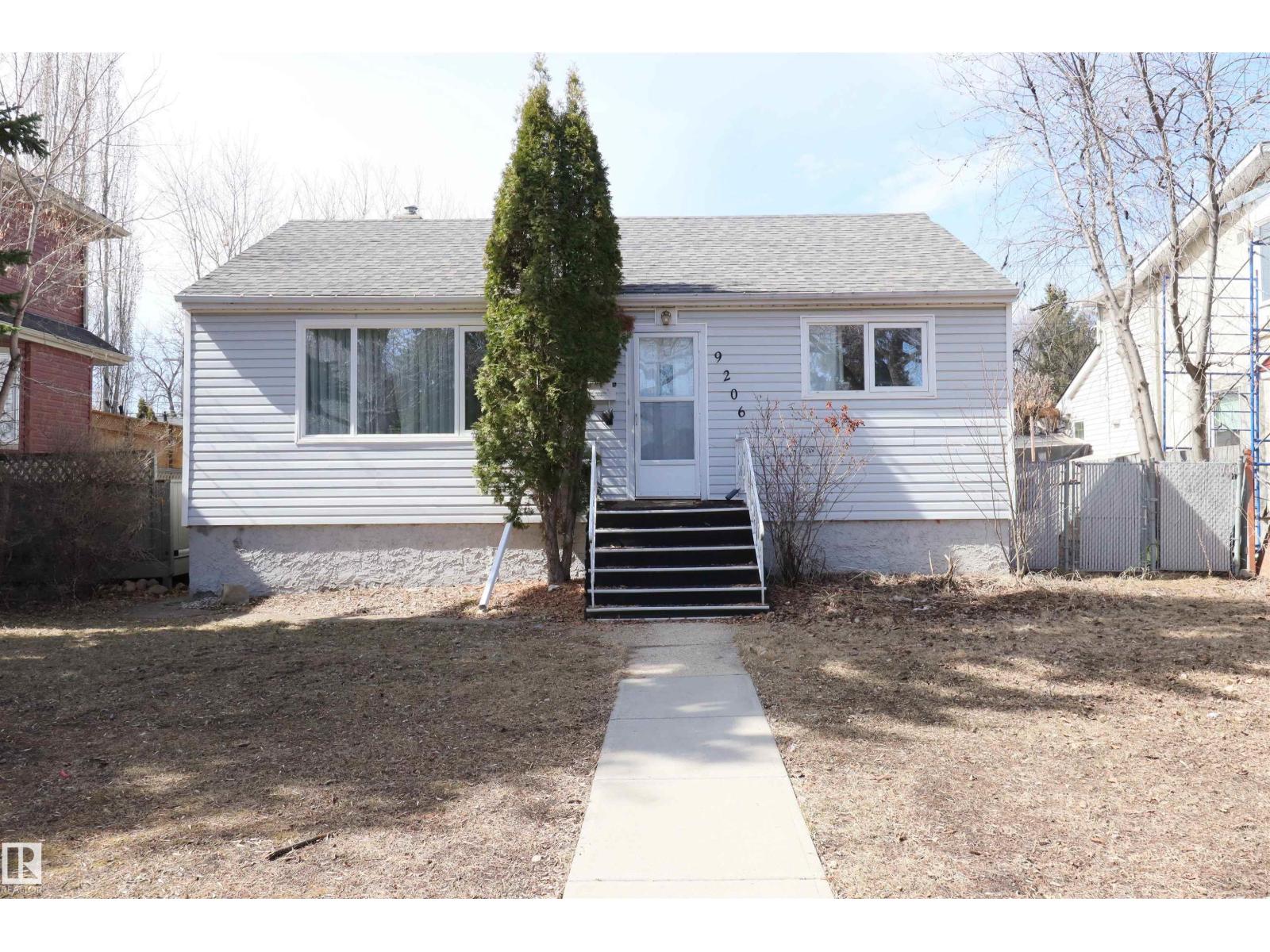 9206 / 9208 90 ST NW, edmonton, Alberta