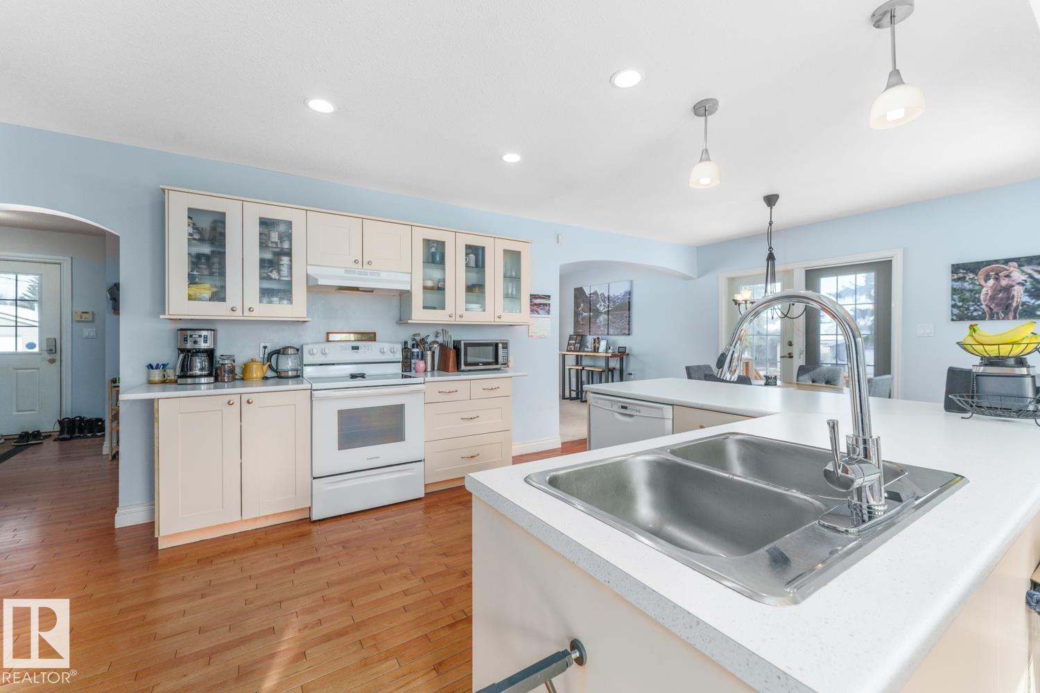 218 Pine Av, Cold Lake, Alberta  T9M 1E5 - Photo 7 - E4483595