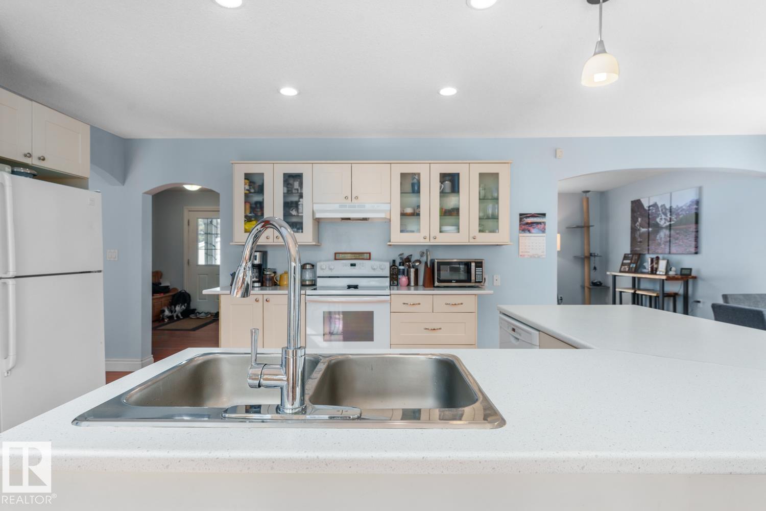 218 Pine Av, Cold Lake, Alberta  T9M 1E5 - Photo 8 - E4483595