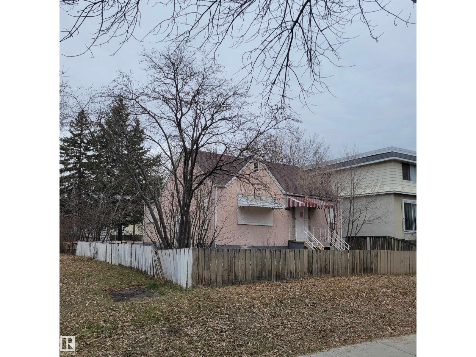 10802 112 St Nw, Edmonton, Alberta  T5H 3H3 - Photo 3 - E4483597