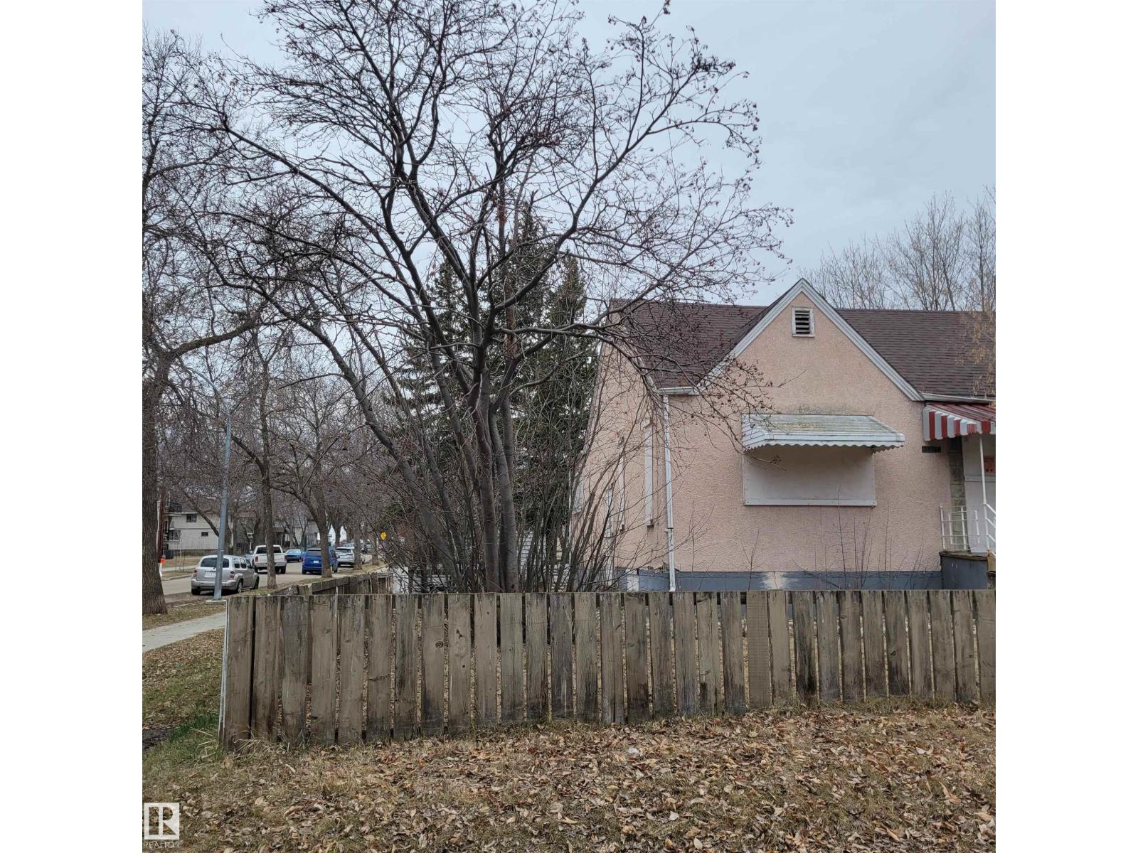 10802 112 St Nw, Edmonton, Alberta  T5H 3H3 - Photo 4 - E4483597