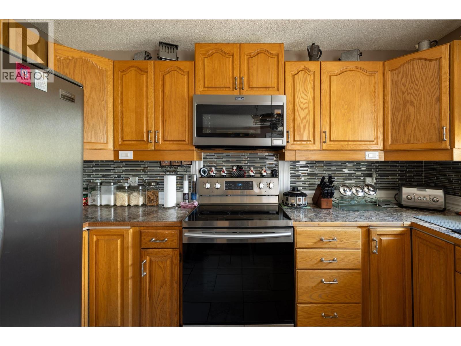 170 Whitevale Road, Lumby, British Columbia  V0E 2G7 - Photo 4 - 10384535