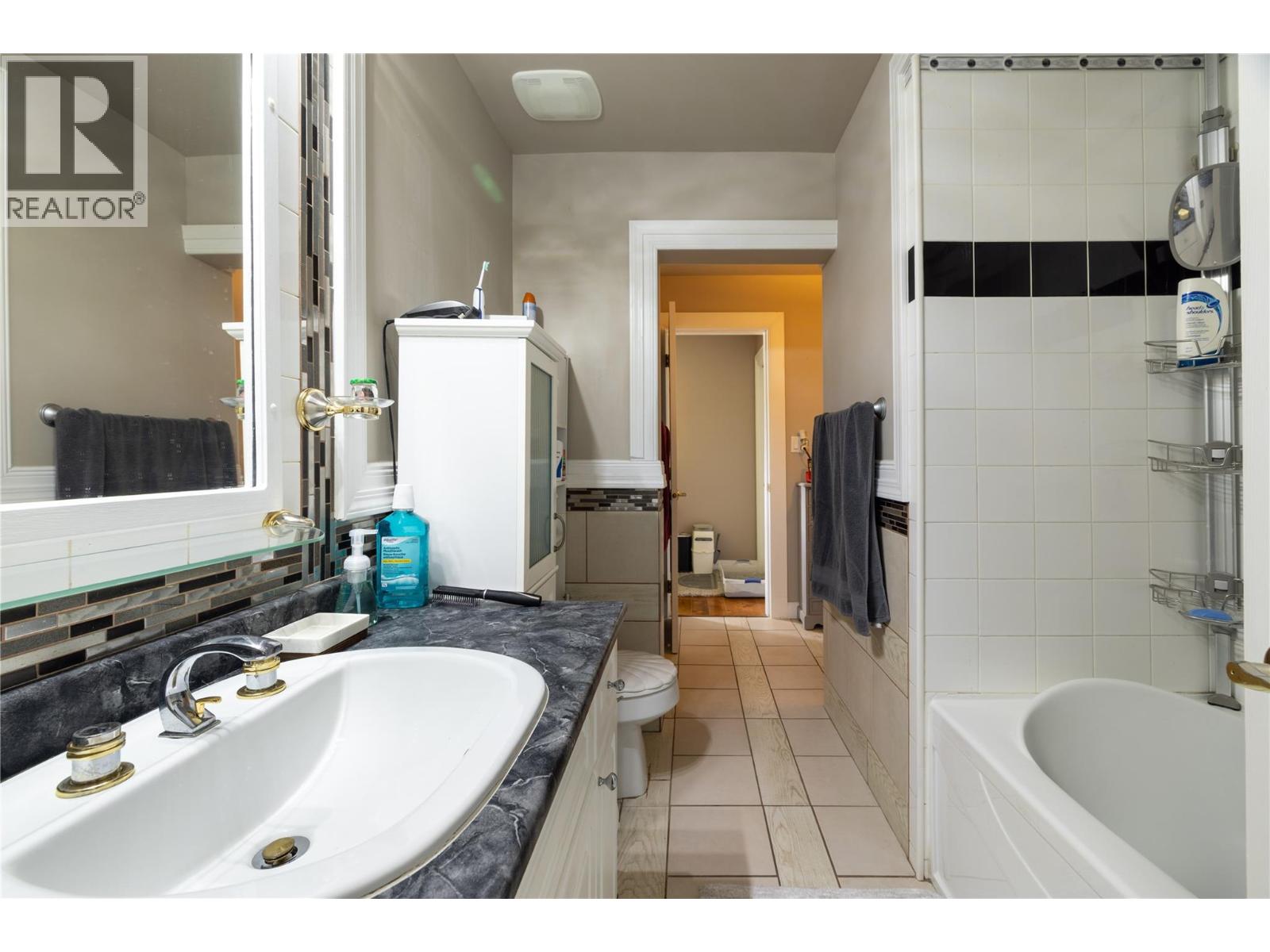 170 Whitevale Road, Lumby, British Columbia  V0E 2G7 - Photo 11 - 10384535