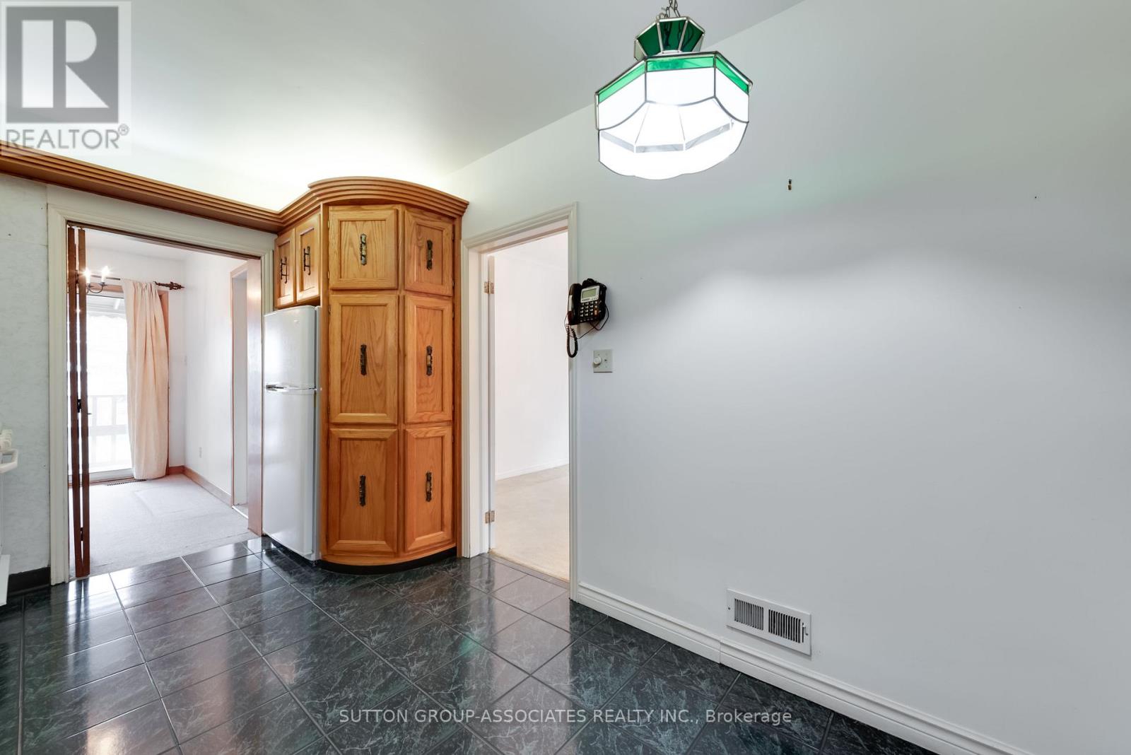 519 Rushton Road, Toronto, Ontario  M6C 2Y6 - Photo 10 - C13032788